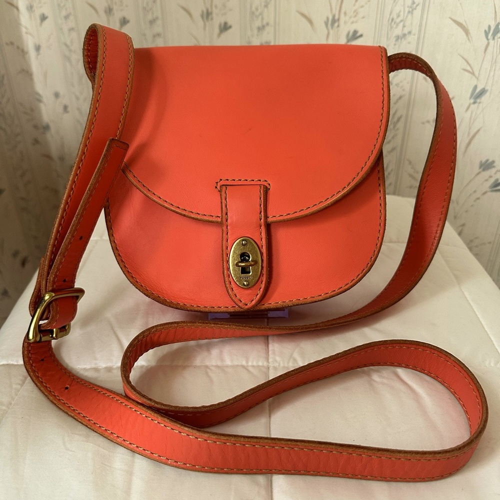 Fossil Vintage Peach Leather Crossbody
